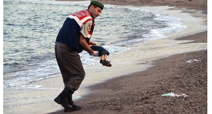 Criança morta em praia turca: símbolo de crise dos refugiados