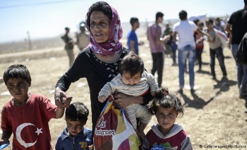 Turquia manda refugiados de volta para a Síria