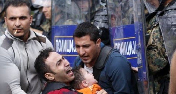 UE dividida aposta na Turquia para frear chegada de migrantes