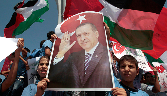 Erdogan-presidente-turquia-cartaz-crianca-palestina-gaza