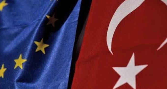 Isenção de vistos para turcos ‘não está fechada’