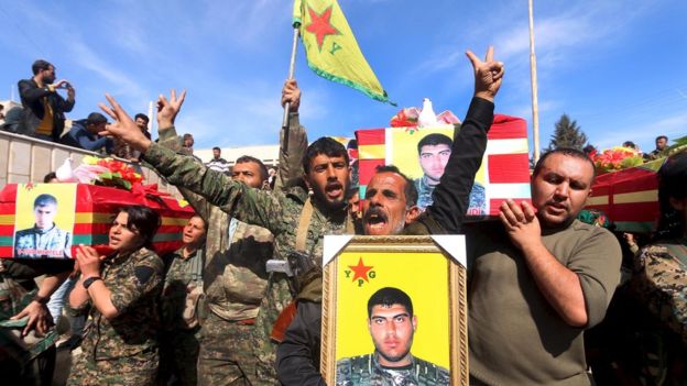 curdos-funeral-gritando-estado-independente