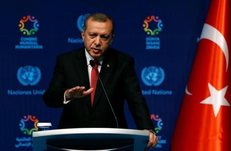 gabinete Presidente da Turquia, Tayyip Erdogan, em entrevista coletiva em Istambul Presidente da Turquia, Tayyip Erdogan, em entrevista coletiva em Istambul. 24/05/2016 REUTERS / Murad Sezer
