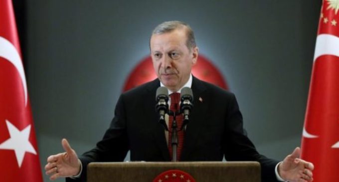 Parte dos turcos culpam Erdogan pelo atentado