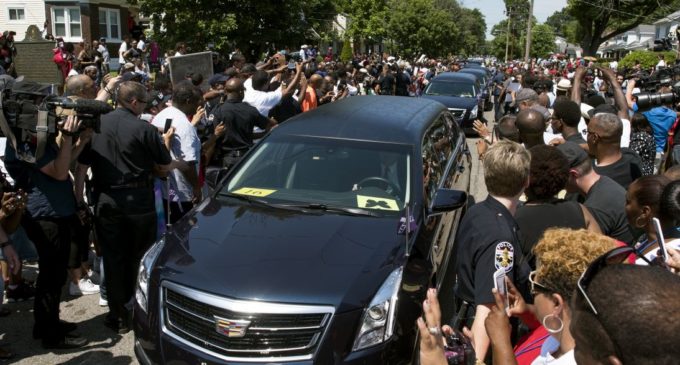 Milhares saíram à rua para o último adeus a Muhammad Ali