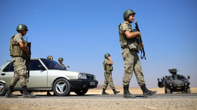 soldados-turcos-turquia-pkk-curdos-curdistao-conflitos-