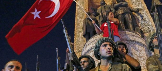 cientista polarização forças armadas tentativa de golpe na turquia turquia golpe militar 15 julho 2016 soldados istambul ancara erdogan referendo