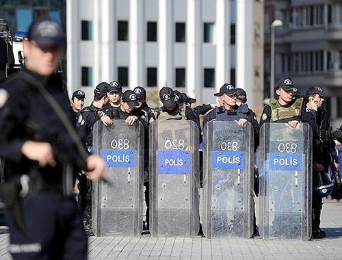 policia escudos estado de emergência estende truquia akp erdogan golpe expurgos