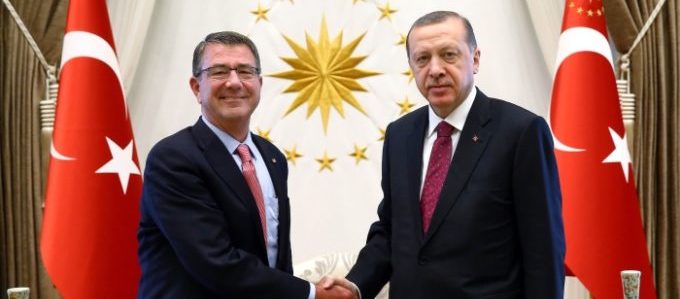 ashton ash carter erdogan eua turquia acordo secretário defesa estados unidos mossul iraque síria isis estado islâmico coalizão