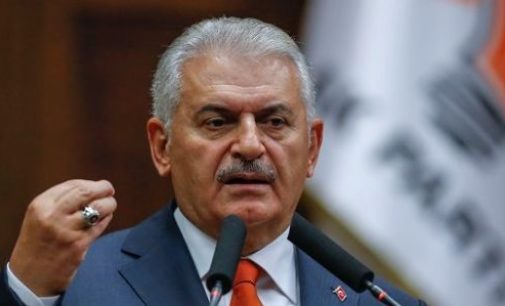 Premiê turco diz que a Turquia ficará dividida se o sistema presidencial não for adotado