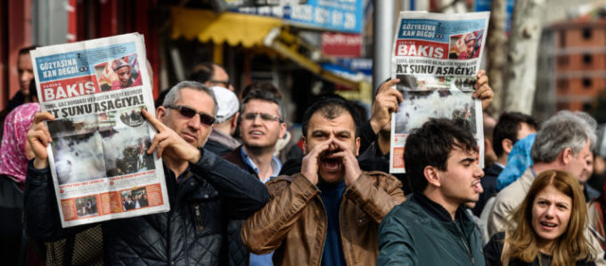 realidade-paralela-turquia-jornalismo-jornalistas-erdogan-golpe-expurgo-gulen-hizmet