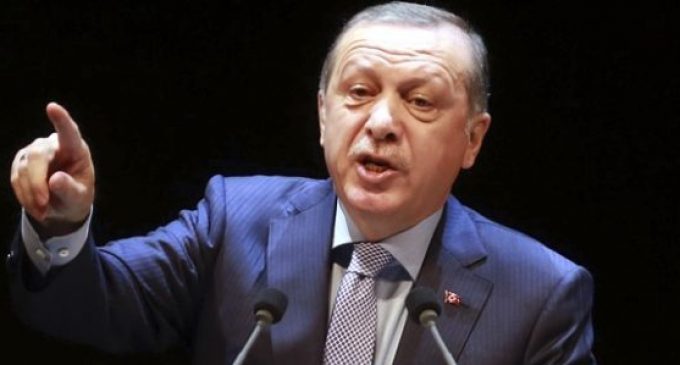 Presidente Erdogan acusa Alemanha de abrigar terroristas