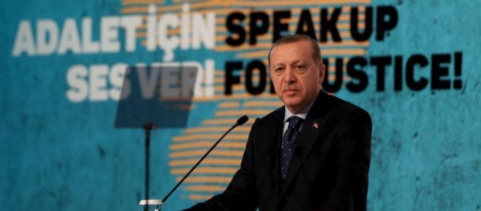 erdogan turquia presidente congelar conversas pe ue parlamento europeu união europeia voto votação refugiados