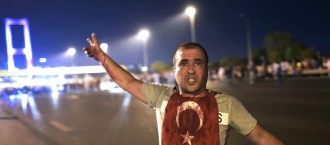 golpe militar turquia erdogan gulen expurgo democrático democracia autocrático autocracia