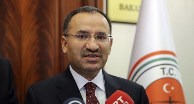 Ministro da Justiça diz que o PKK está por detrás do atentado terrorista em Esmirna