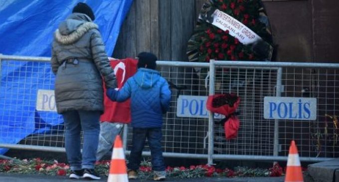 Depois que Estado Islâmico reivindica ataque à casa noturna em Istambul, 8 são detidos na Turquia
