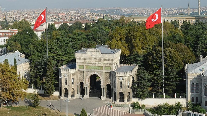 Universidade Istambul Faculdade Artes Ciências mascarados dez invadir quebrar depredar Islã Islam islamistas Turquia islâmicos