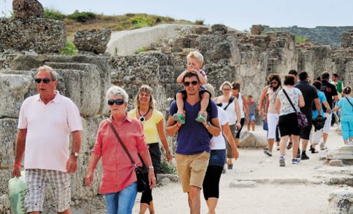Receita da Turquia com o turismo cai 29,7% em 2016