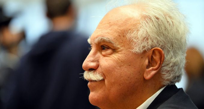 Perincek diz que o Partido da Pátria informou um jornal pró-governo sobre a tentativa de golpe um dia antes