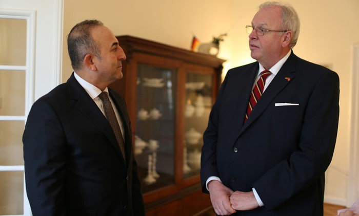 Mevlut Cavusoglu Bekir Bozdag Martin Erdman embaixador Alemanha Turquia reunião encontro