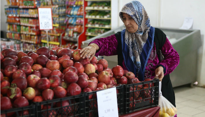 mulher feira frutas inflação economia Turquia