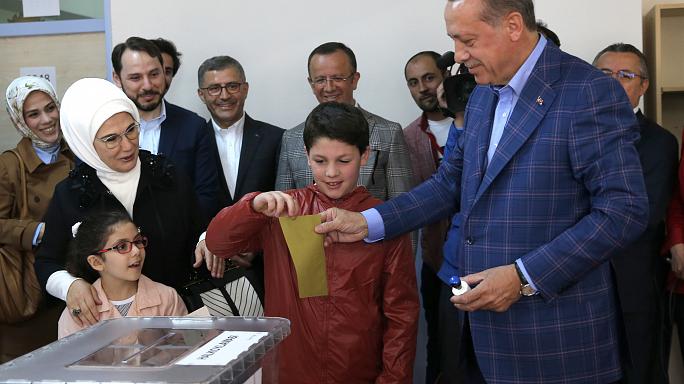 erdogan turquia presidente referendo votação urna fraude