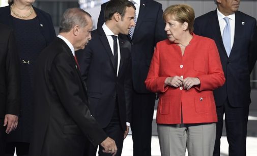 Erdogan e Merkel se reuniram durante a crise de Incirlik