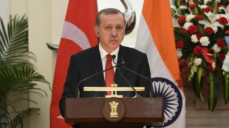 Erdogan Turquia presidente UE União Europeia negociações Catar apoiando