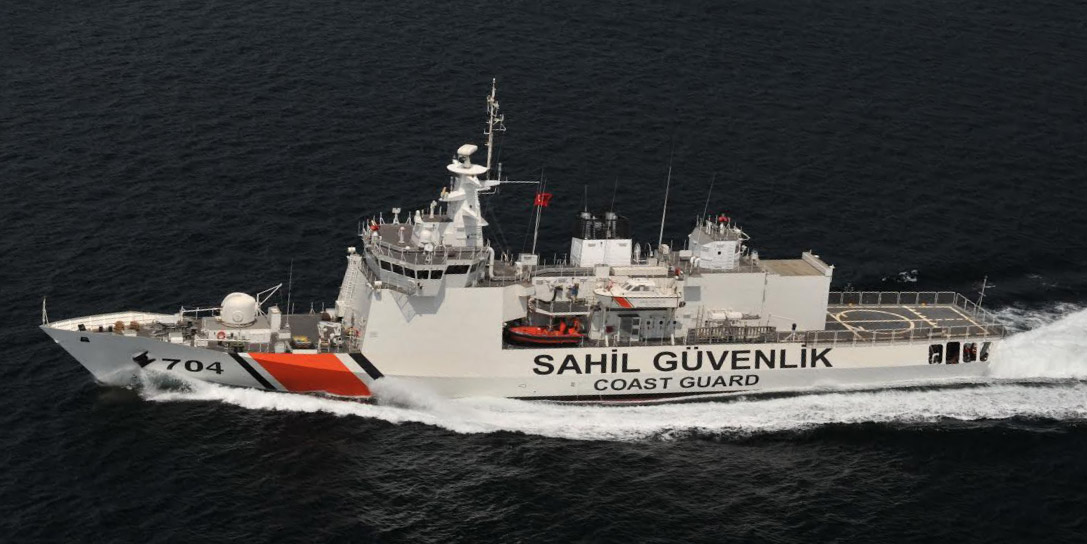 guarda costeira turca turquia imigrantes sírios síria costa grécia barco navio marinha
