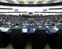Comissão do Parlamento Europeu defende suspensão de negociações com Turquia