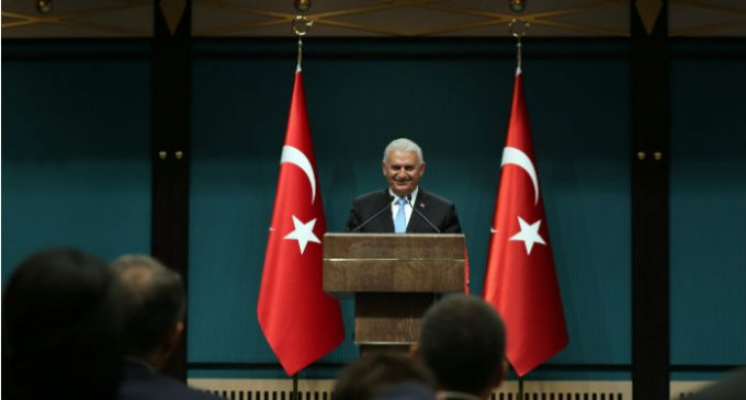 Turquia remodela gabinete, substitui ou troca 11 ministros