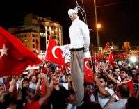 Primeiro-Ministro Yildirim diz que um consenso deve ser buscado para restabelecimento da pena de morte