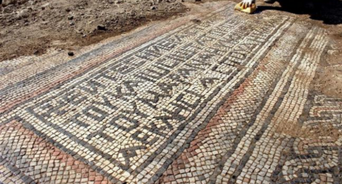 Mosaico de 1.500 anos removido no sudeste da Turquia