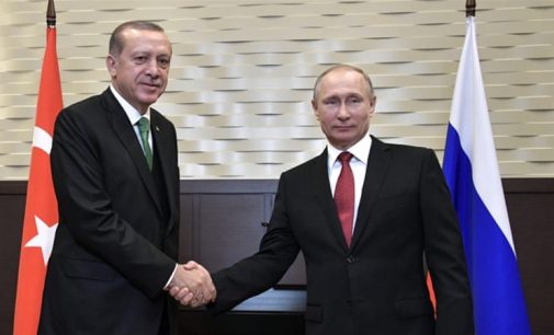 Putin promete maior cooperação com a Turquia para um cessar-fogo na Síria