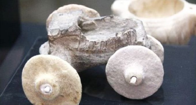 Descobertos brinquedos com 2 mil anos em sepulturas de crianças na Turquia