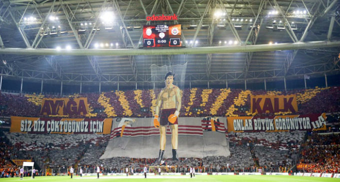 Investigação de terrorismo lançada contra exibição do Rocky pelo Galatasaray
