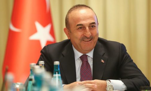 Ministro turco: Os EUA aprenderão a como falar com a Turquia