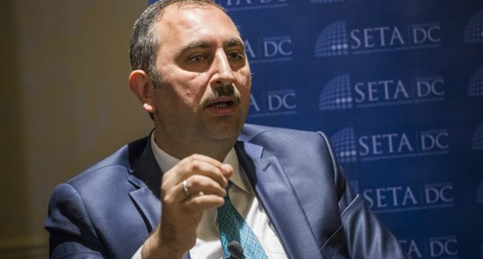 Ministro da Justiça turco diz que caso de Atilla em Nova Iorque já entrou em colapso