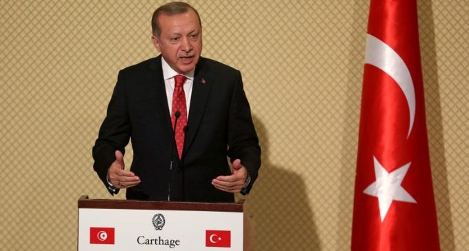 Presidente da Turquia chama Assad de terrorista