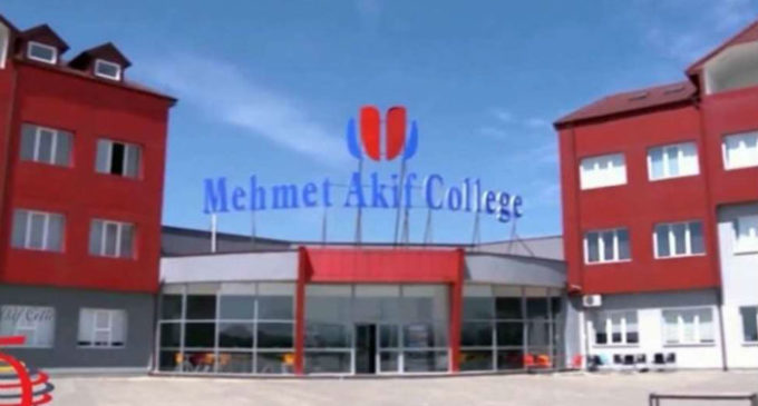 Kosovo prende cinco cidadãos turcos que trabalhavam em escolas ligadas a Gulen