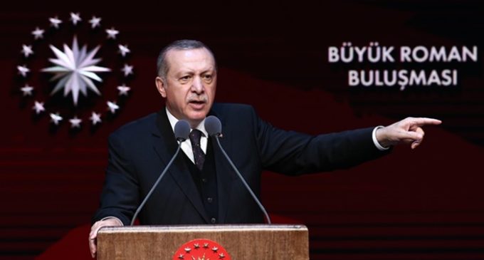 Erdoğan chama os infortúnios da lira de um ataque à economia feito por inimigos da Turquia
