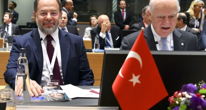 “A Turquia nunca devolverá Afrin ao regime de Assad”, diz vice-premiê