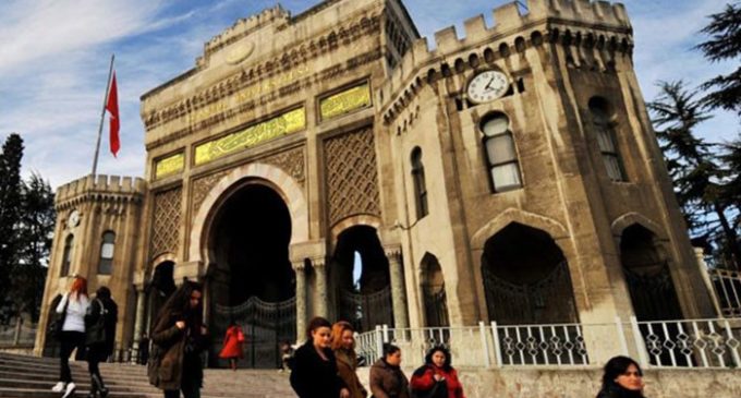 Turquia proíbe admissões de estudantes a 16 departamentos de língua francesa