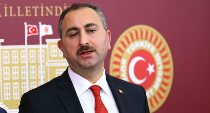 Ministro da Justiça diz que os julgamentos dos seguidores de Gulen devem ser concluídos até o final do ano