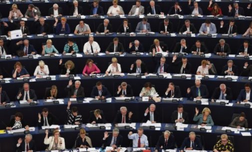 Membros do PE pedem para o governo moldavo para parar a deportação de professores turcos