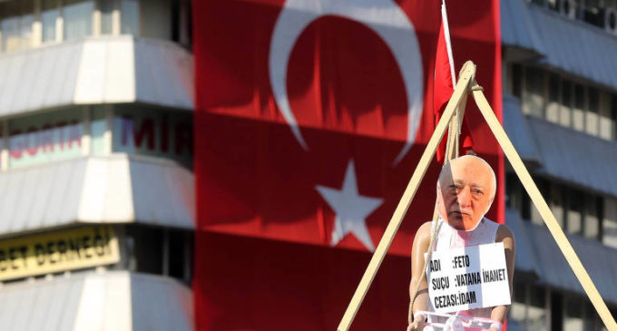 Turco de movimento opositor é preso no Brasil após pedido de Erdogan