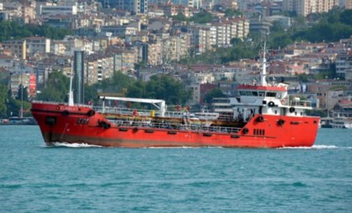 Navio cargueiro turco sequestrado perto da Líbia por imigrantes resgatados no mar