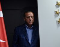 Funcionários da previdência condenados à prisão por olharem os registros de Erdoğan