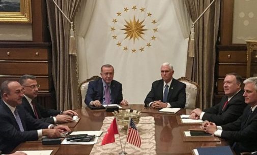 Turquia e EUA concordam com cessar-fogo no nordeste da Síria, diz Pence