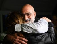 Altan, jornalista preso na Turquia, recebe o prêmio da Alemanha